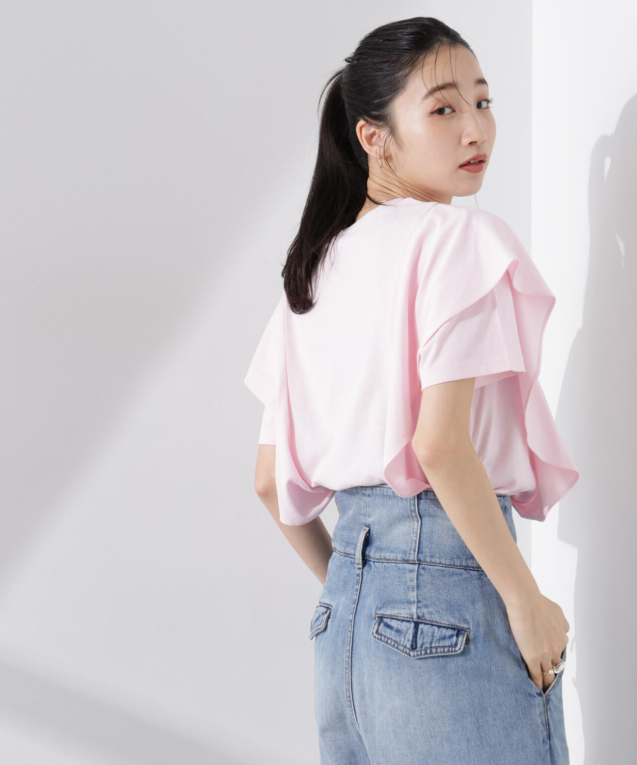ラッフルデザインTシャツ 6735124309