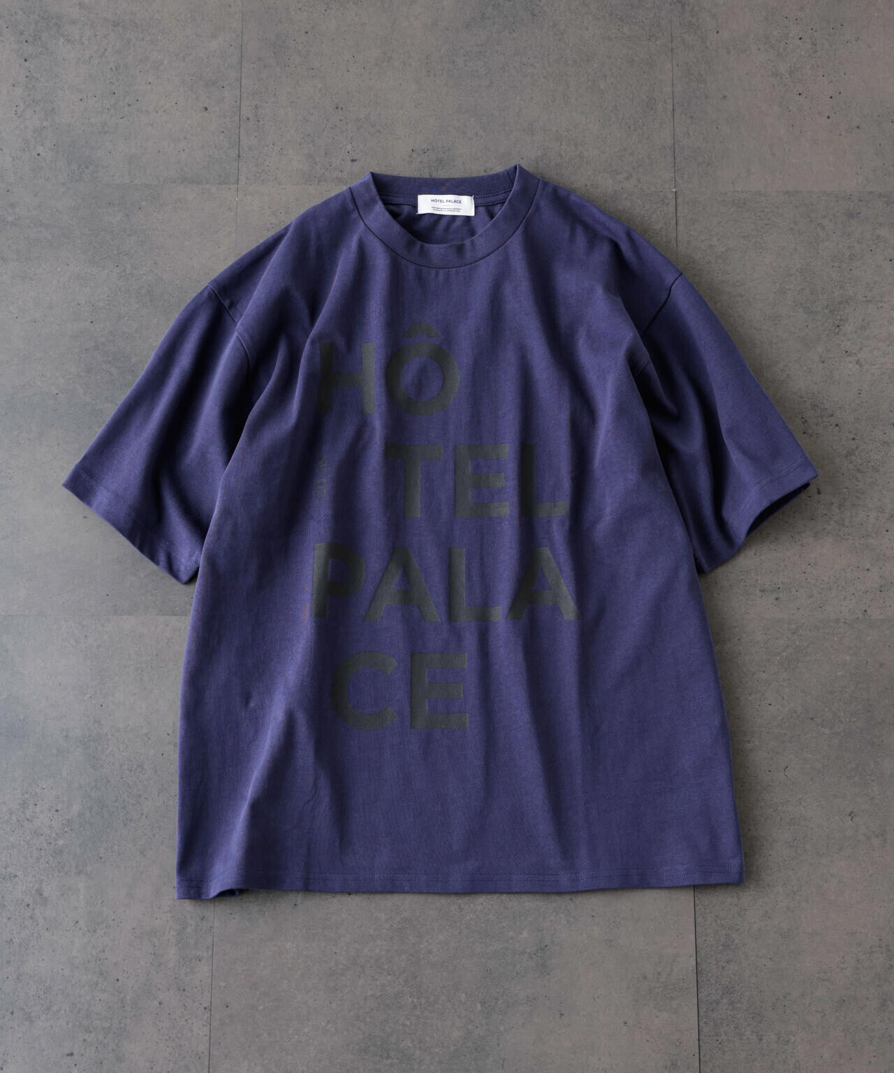 「HOTEL PALACE(オテルパレス)」COVEROSS(R) グラフィックTシャツ 6684224207