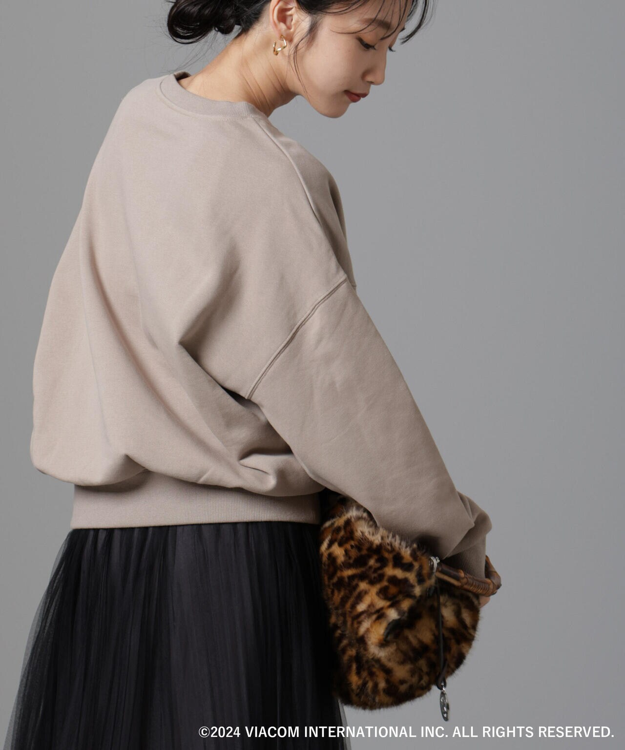 Emily in Paris×FUDGE 別注刺繍スウェット 6694223312