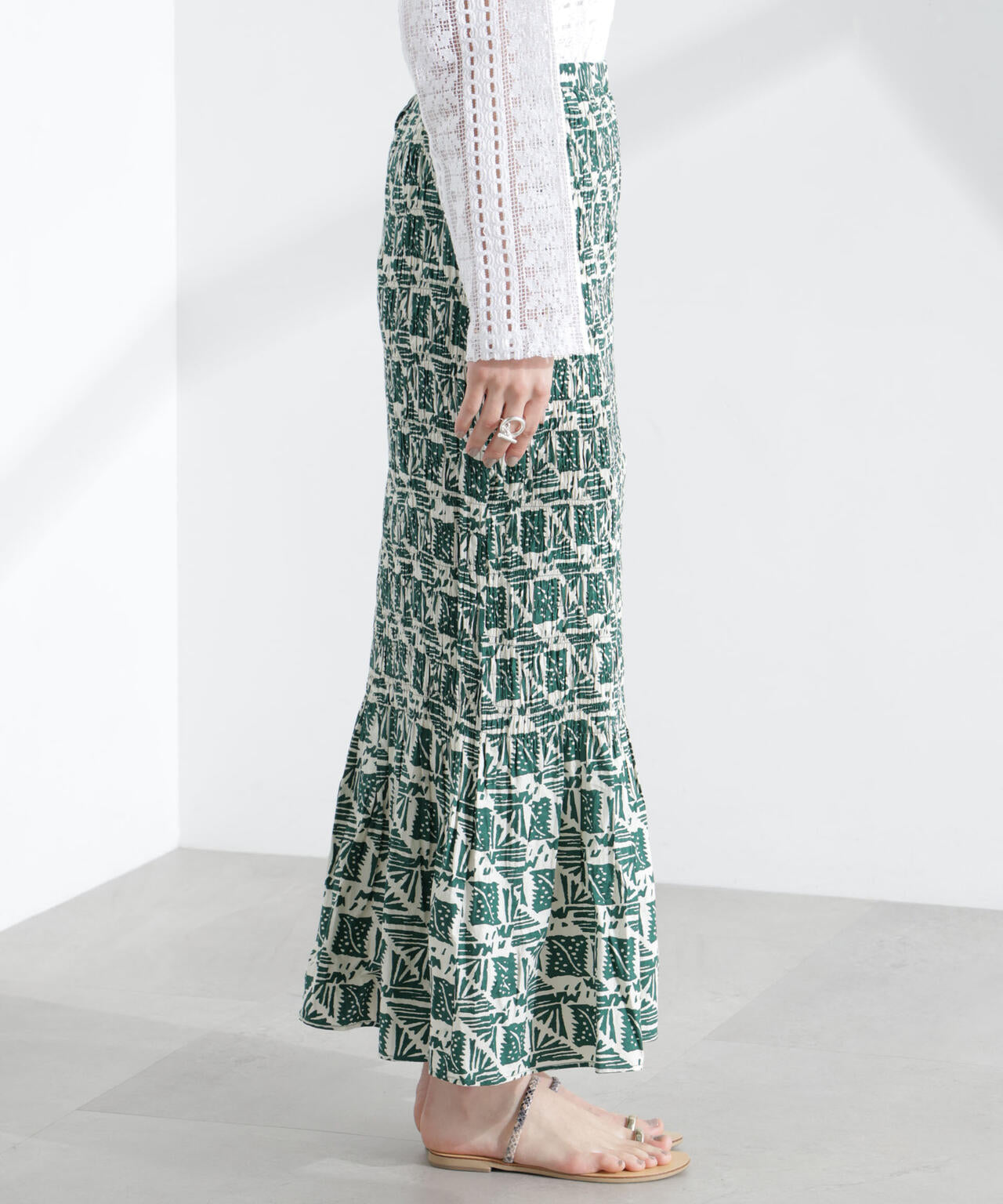 Sara mallika/COTTON POPLIN SHIRRING SKIRT 6715130013