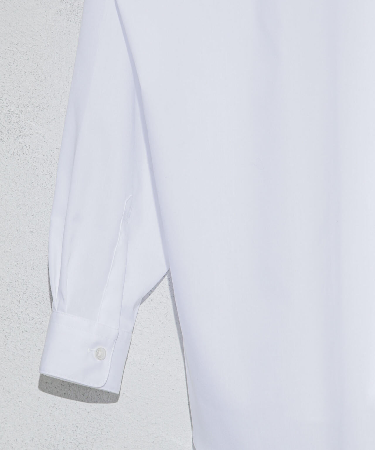 「ESSENTIAL LINE」レギュラーカラーシャツ 6683220201