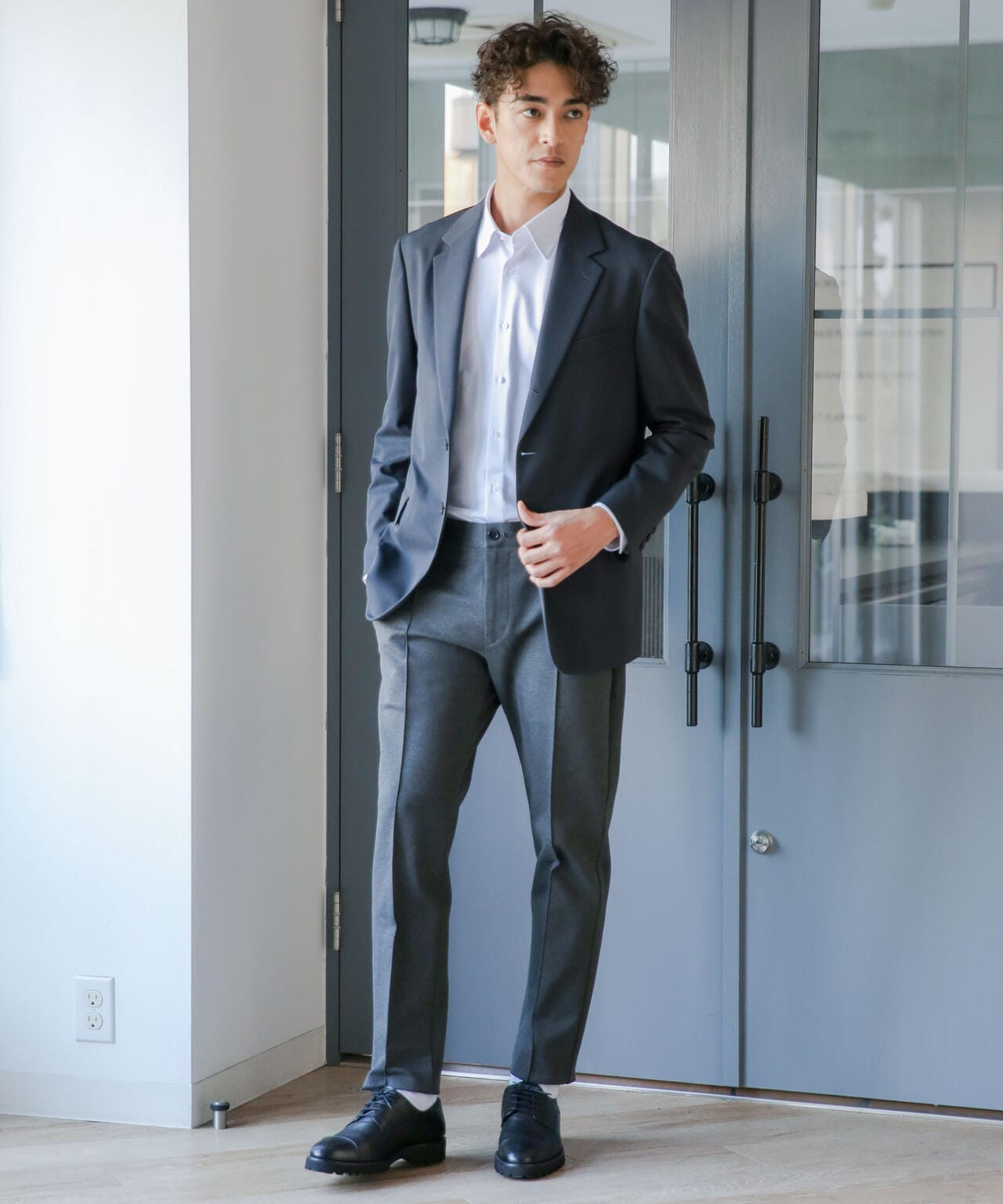 レギュラーカラードレスシャツ 6683220219