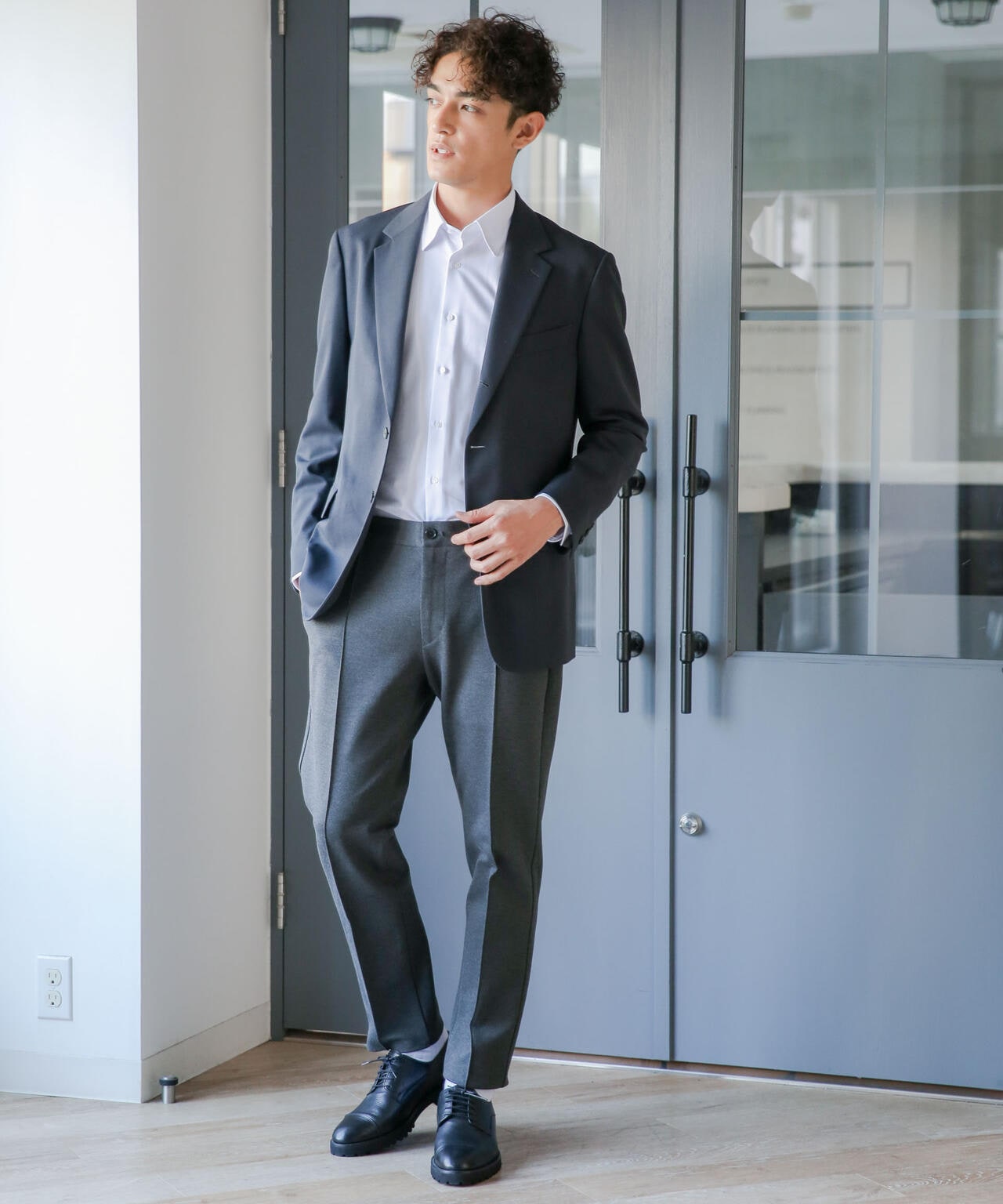 レギュラーカラードレスシャツ 6683220219