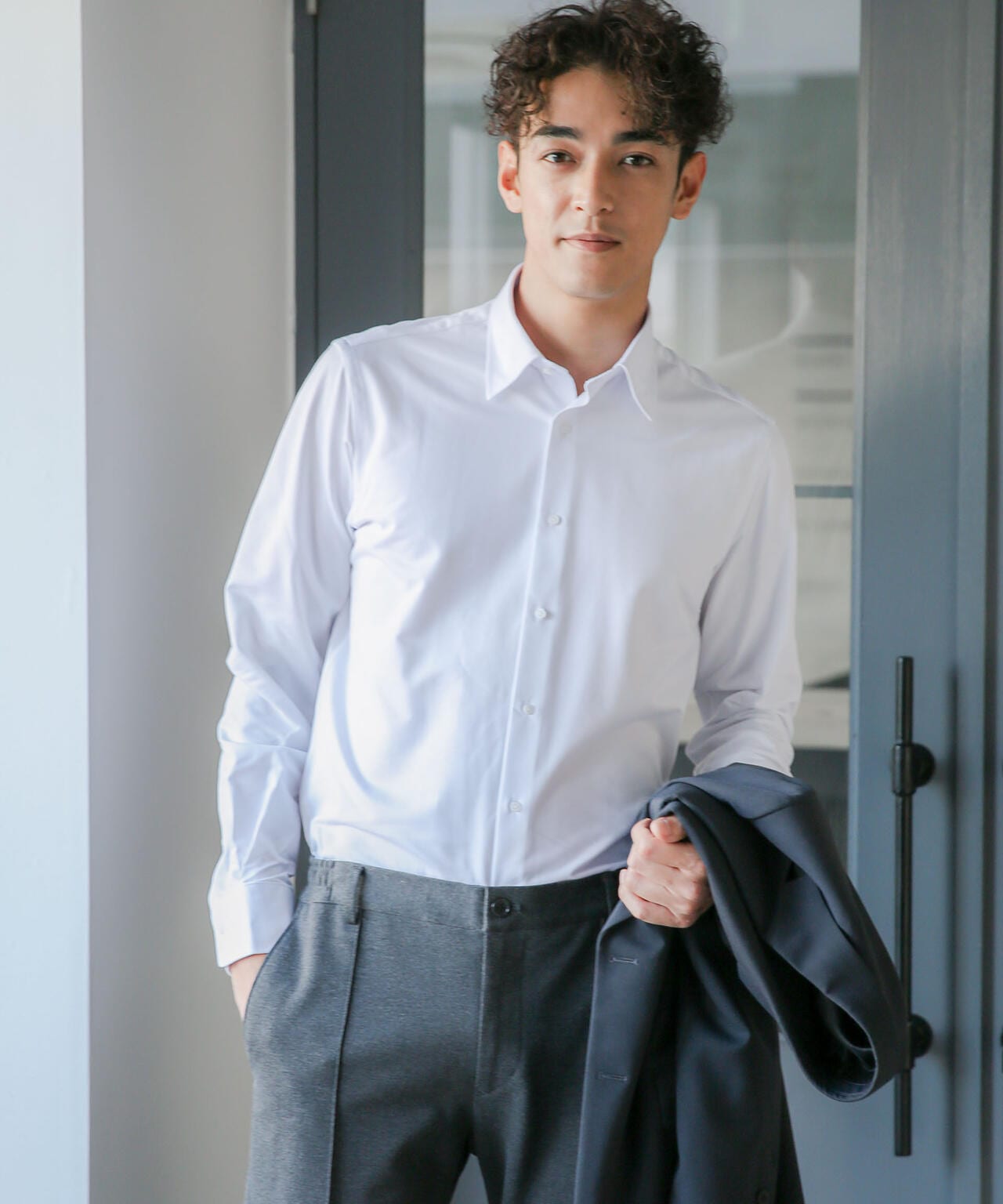 レギュラーカラードレスシャツ 6683220219