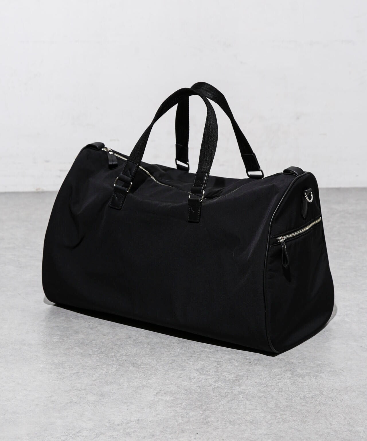 「ESSENTIAL LINE」ガーメントドラムバッグ 6683232204