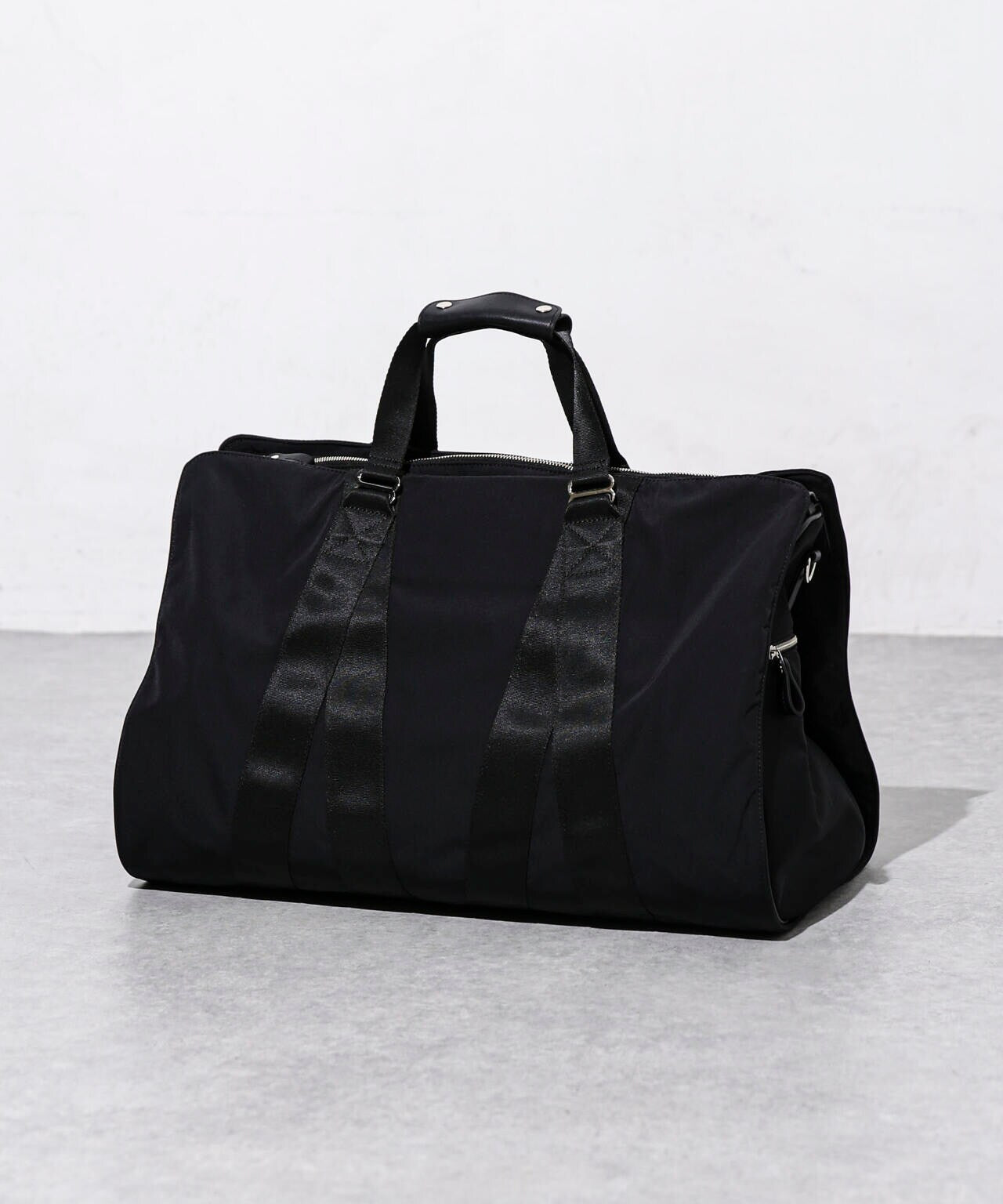 「ESSENTIAL LINE」ガーメントドラムバッグ 6683232204