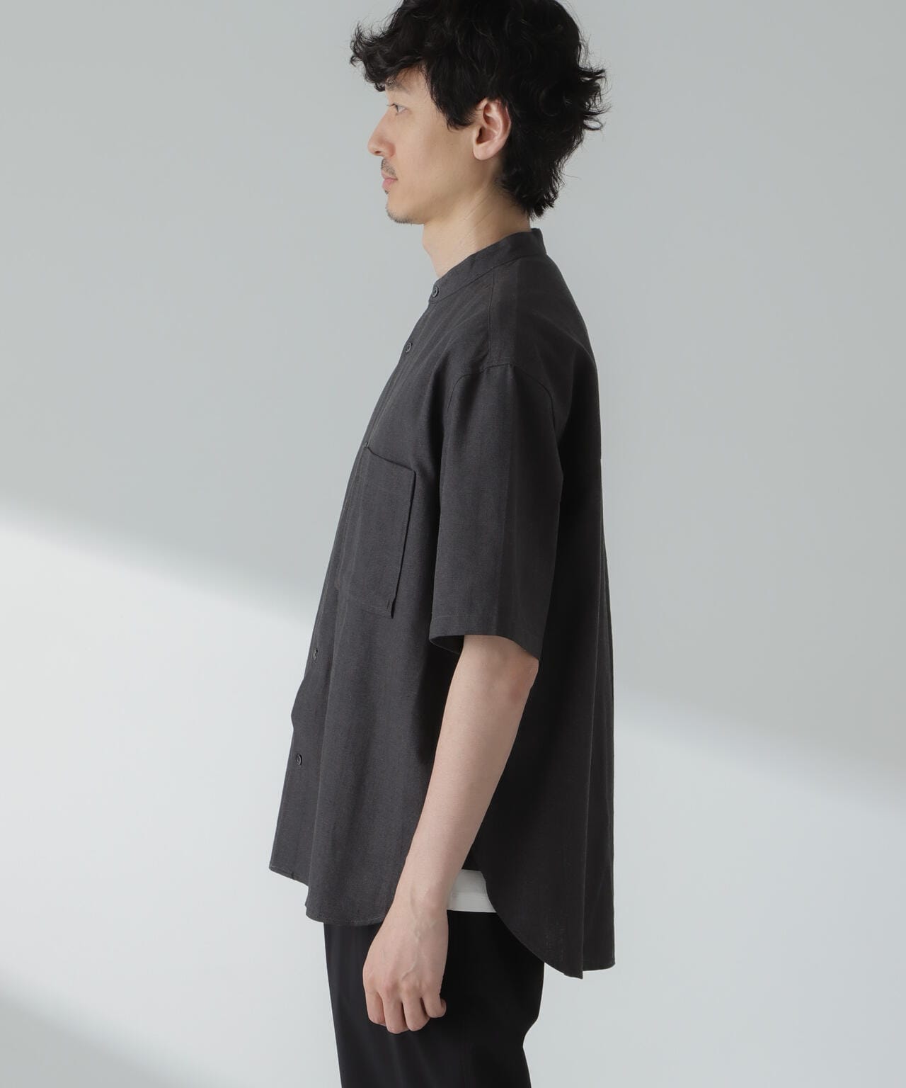 リネンコットンヘリンボーンバンドカラーシャツ 6684121212