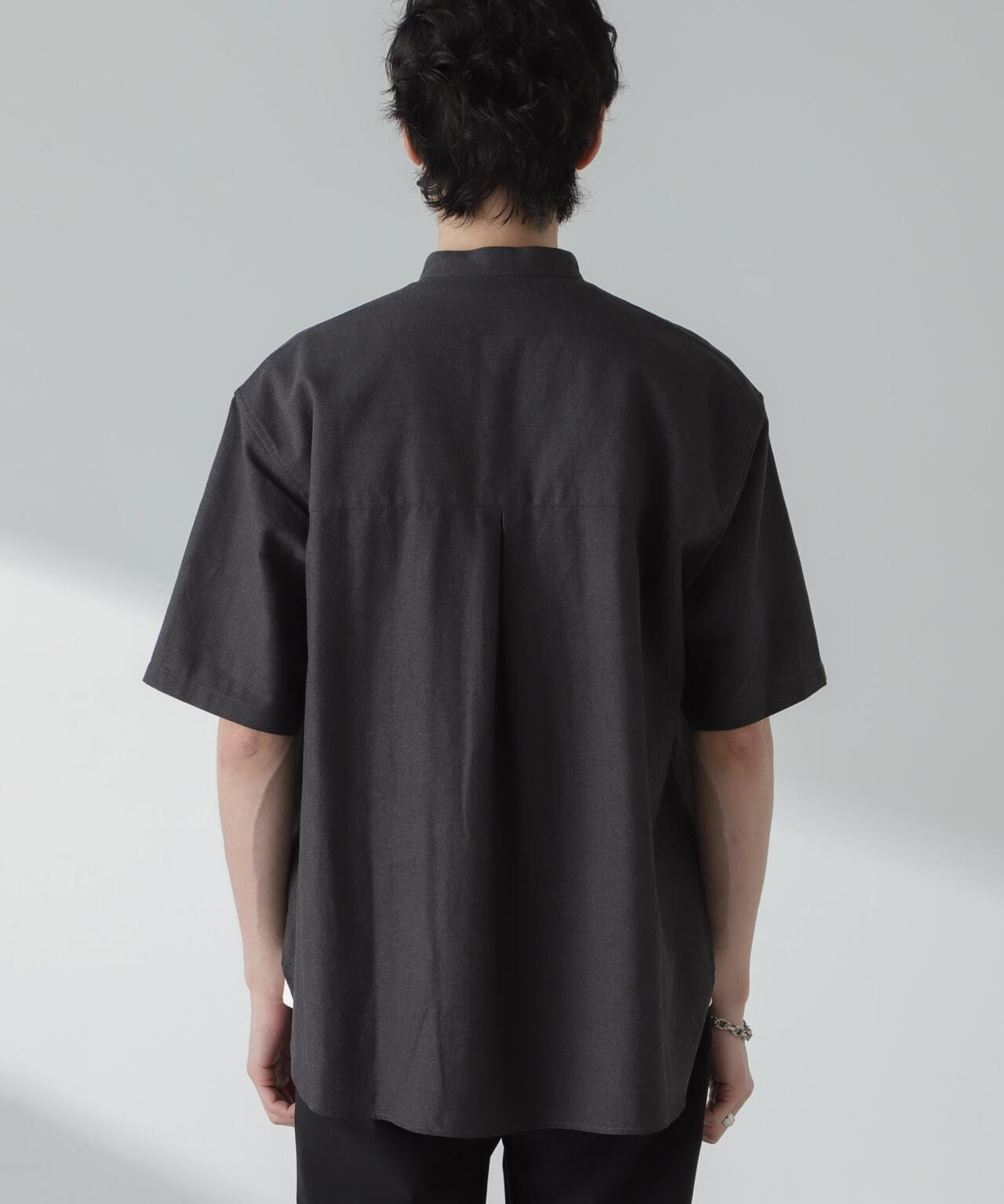 リネンコットンヘリンボーンバンドカラーシャツ 6684121212