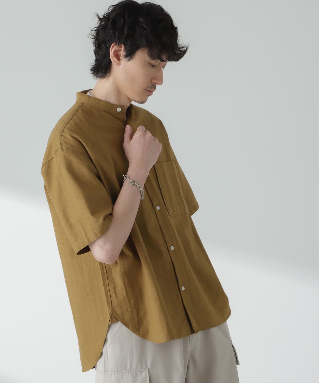 リネンコットンヘリンボーンバンドカラーシャツ 6684121212