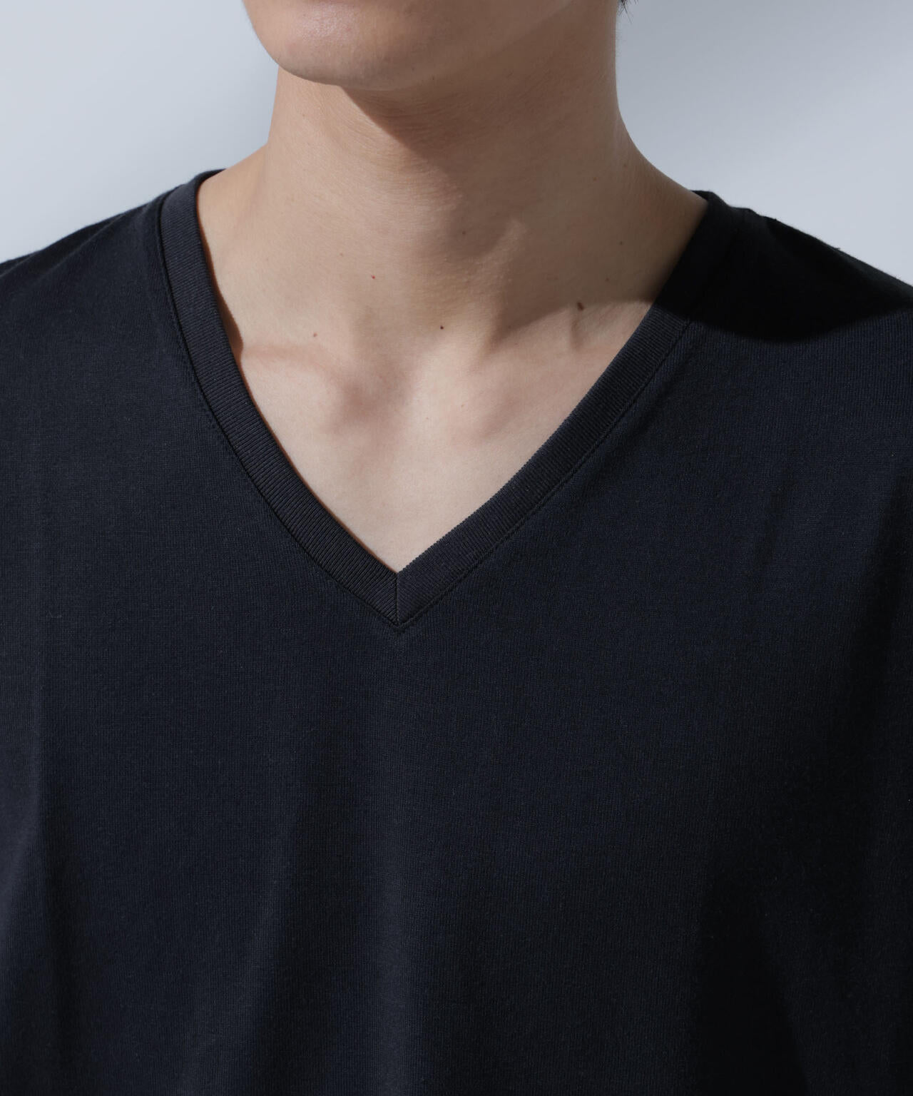 Anti Soaked(R) 汗染み防止 VネックTシャツ 6684124204