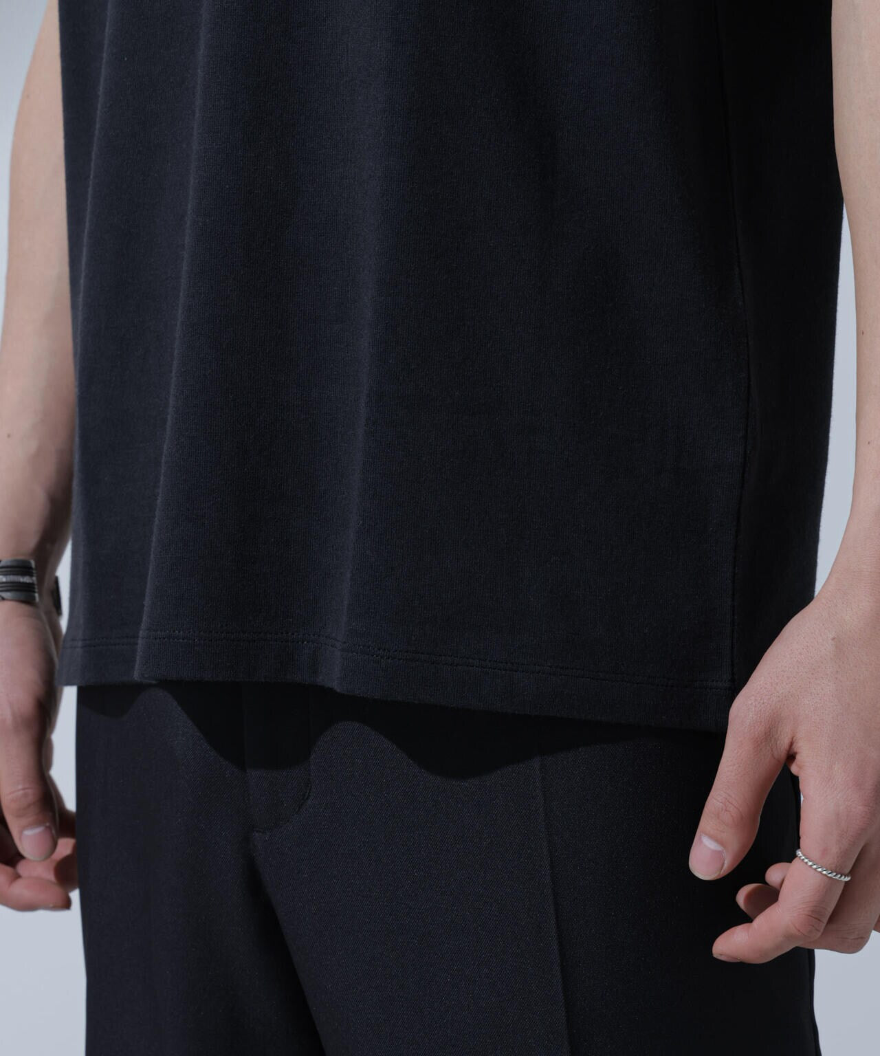 Anti Soaked(R) 汗染み防止 VネックTシャツ 6684124204