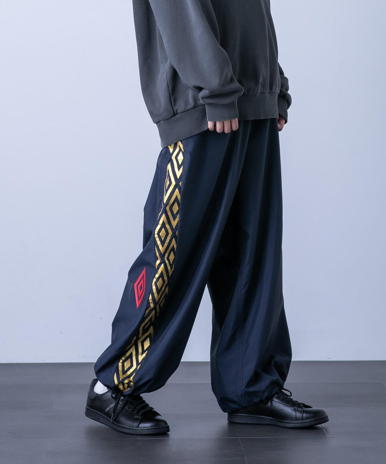 「HOTEL PALACE(オテルパラス)」UMBROトラックパンツ 6684127215