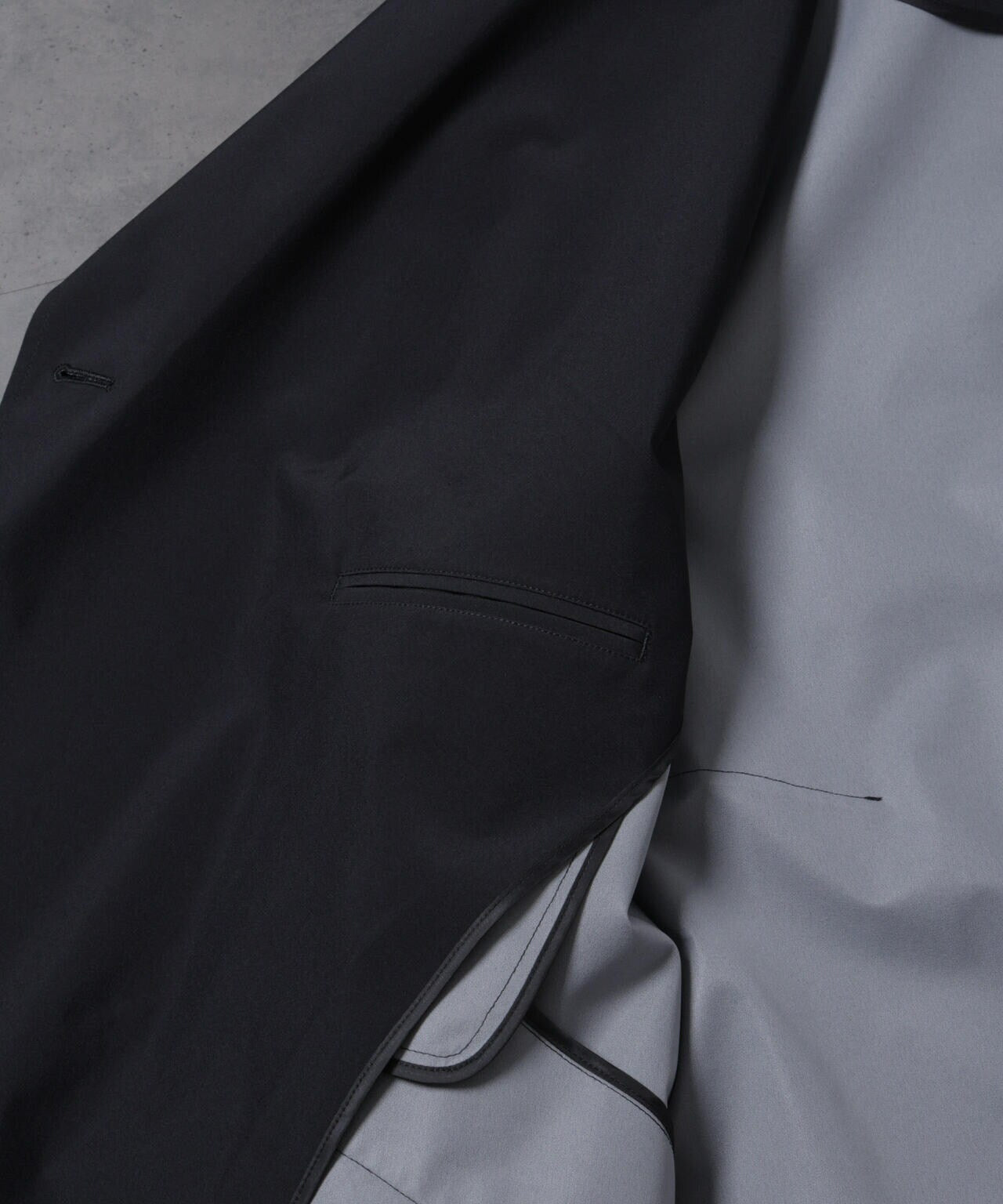 HOTEL PALACE(オテルパラス)xアンブロ スリーレイヤー撥水ドルマンオフィサーテックコート 6684211204