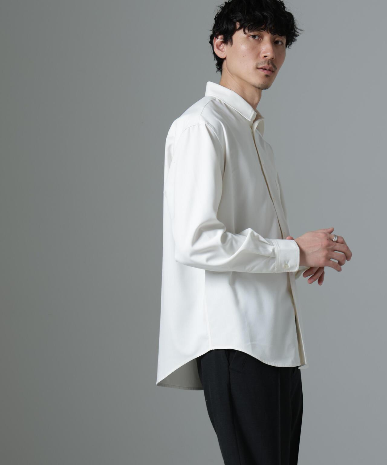 AMATA コットンタッチレギュラーカラーシャツ 6684220218