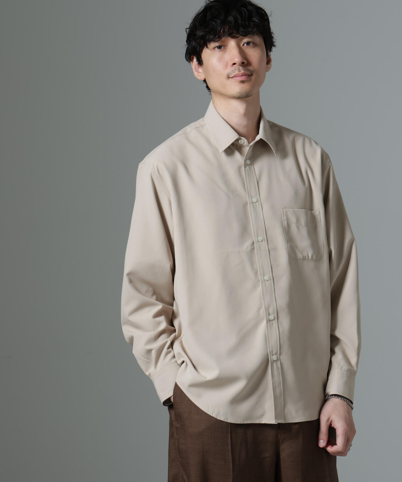 AMATA コットンタッチレギュラーカラーシャツ 6684220218