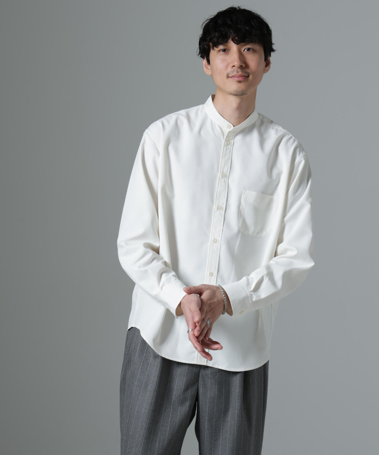 AMATA コットンタッチバンドカラーシャツ 6684220219