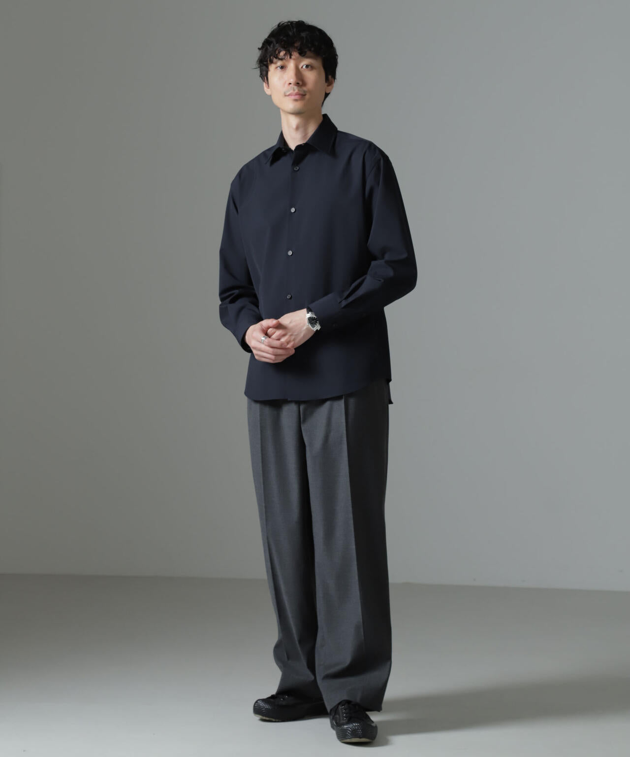 ウールブレンドウォッシャブルセミワイドカラーシャツ 6684220222