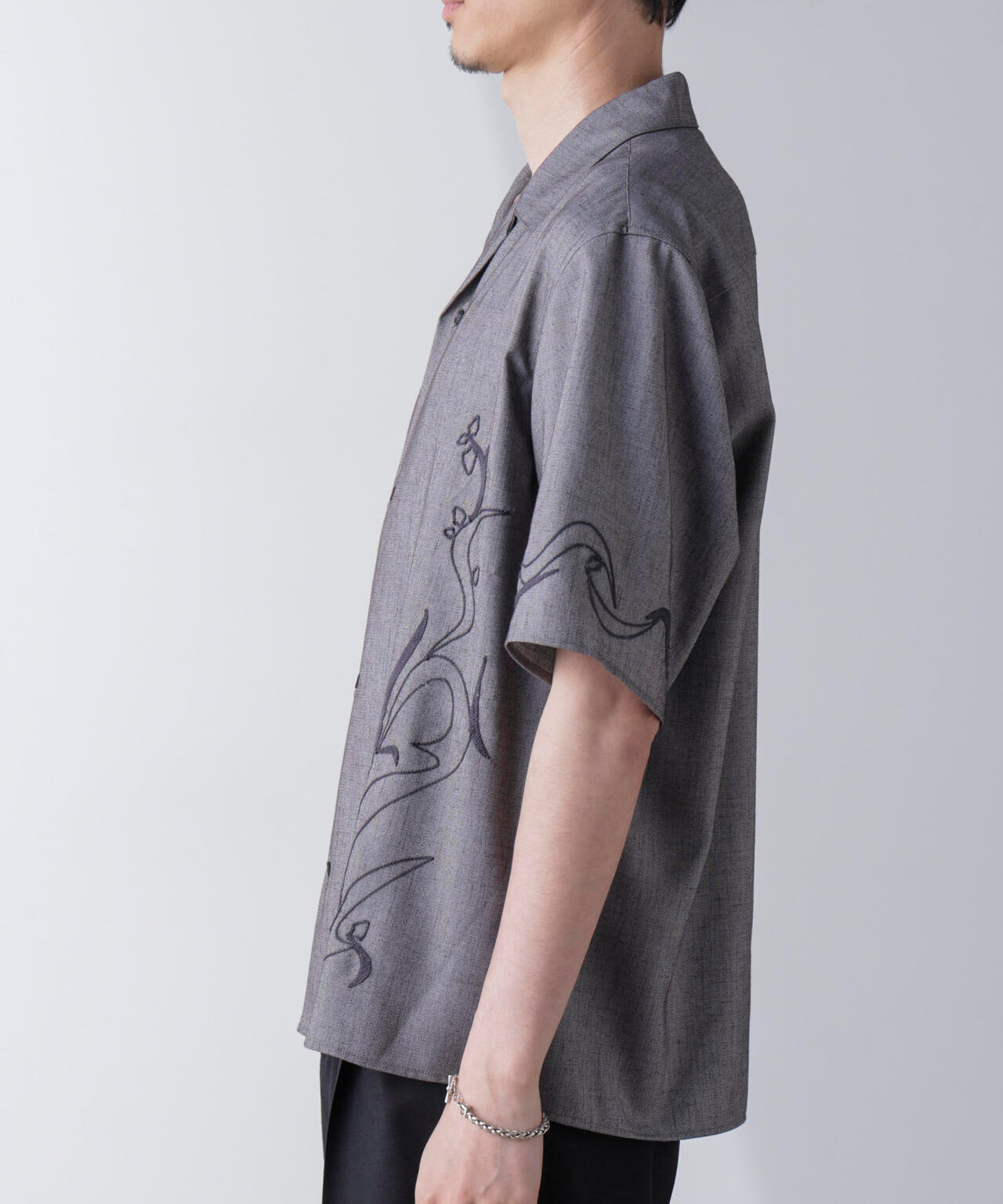 チェーン刺繍オープンカラーシャツ 6684221208