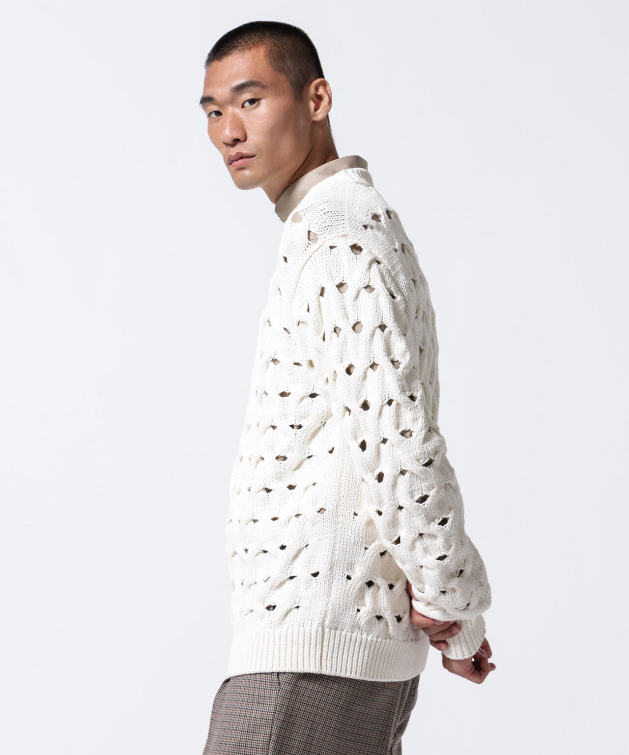 「ASSEMBLANC」リリーヤーンアイレットケーブルプルオーバー 6684222218