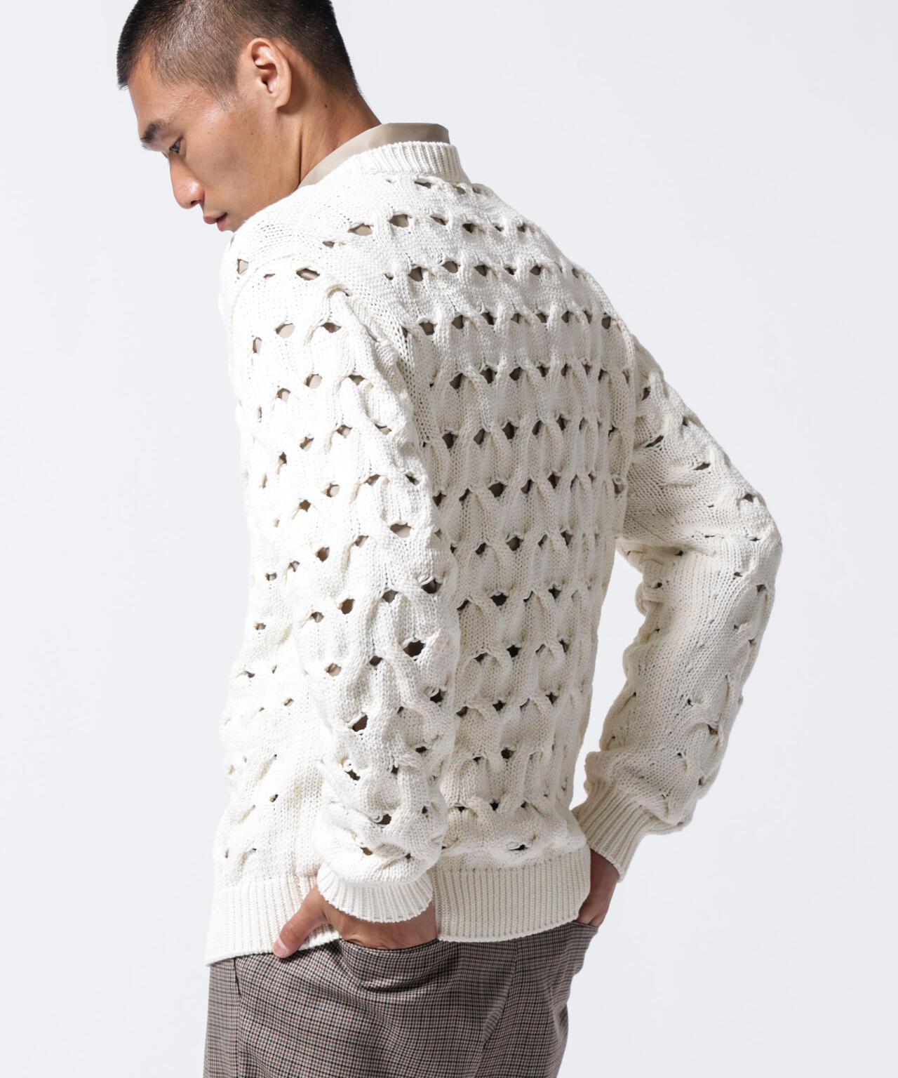 「ASSEMBLANC」リリーヤーンアイレットケーブルプルオーバー 6684222218