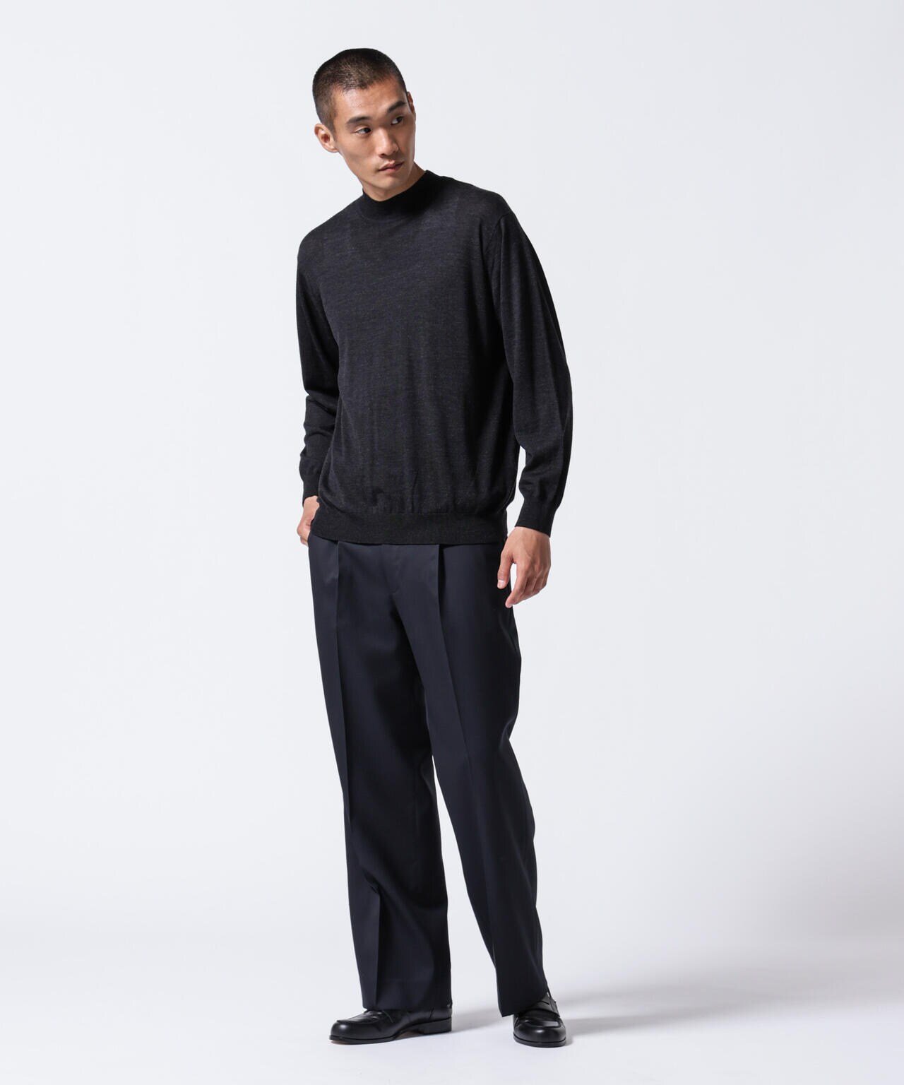 「ASSEMBLANC」BRISBANEベンチレーションモックネックプルオーバー 6684222220