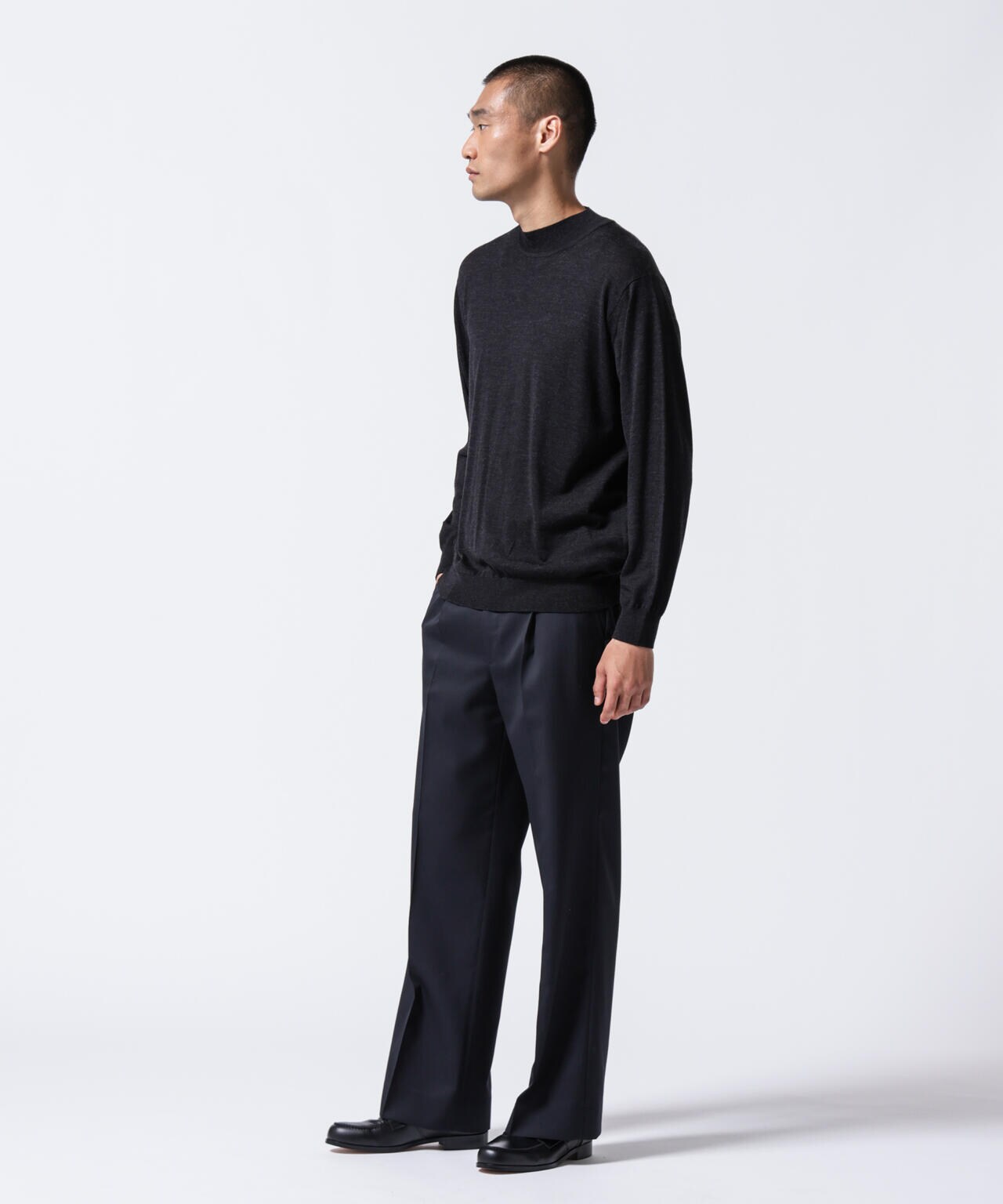 「ASSEMBLANC」BRISBANEベンチレーションモックネックプルオーバー 6684222220
