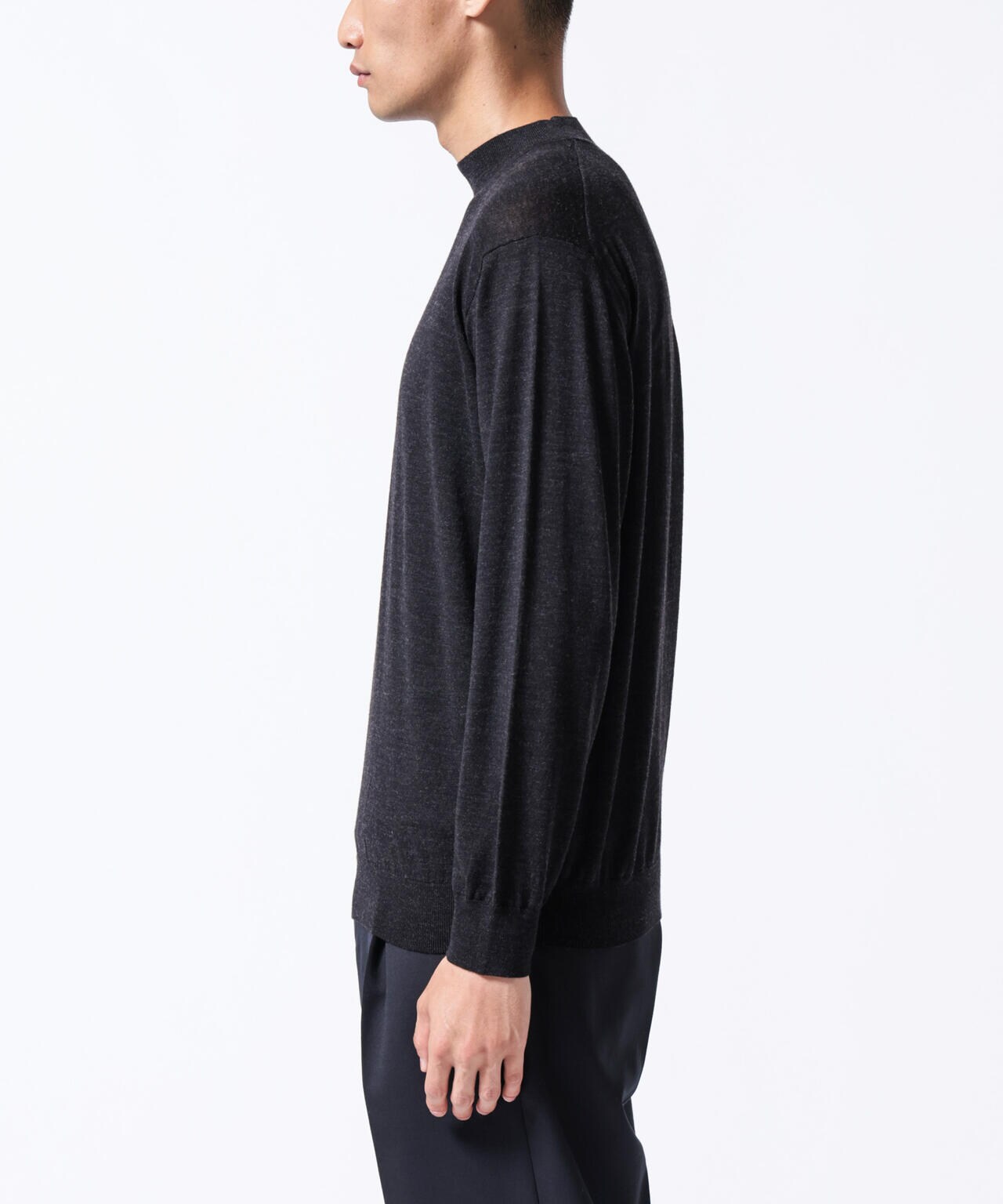 「ASSEMBLANC」BRISBANEベンチレーションモックネックプルオーバー 6684222220