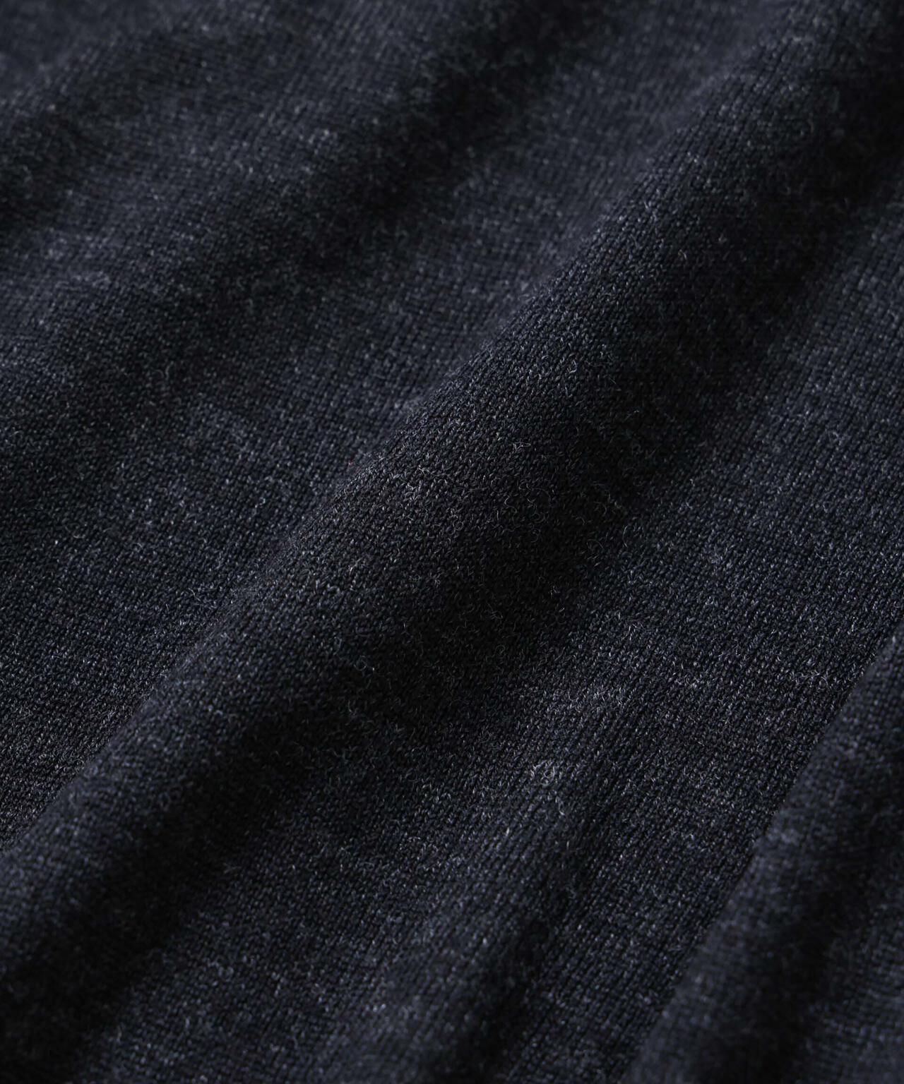 「ASSEMBLANC」BRISBANEベンチレーションモックネックプルオーバー 6684222220