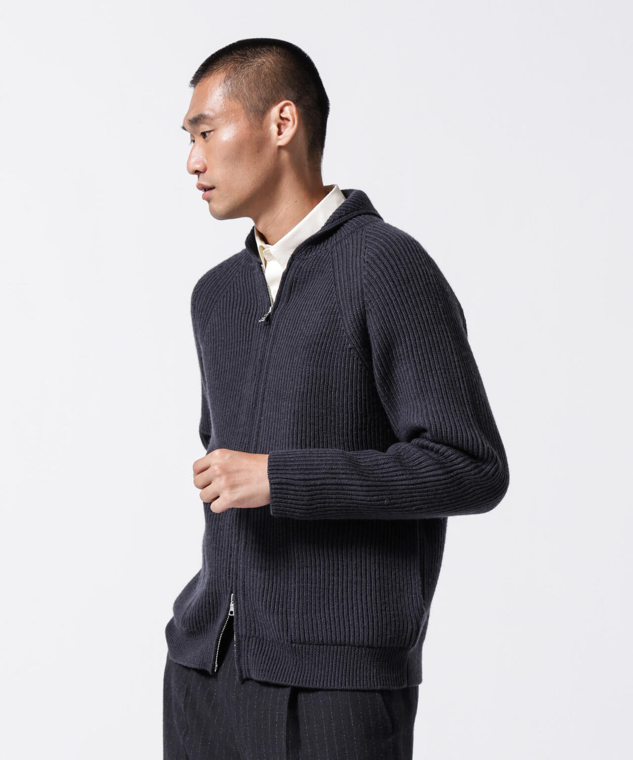 「ASSEMBLANC」フレンチウールスカーフカラージップニット 6684222233