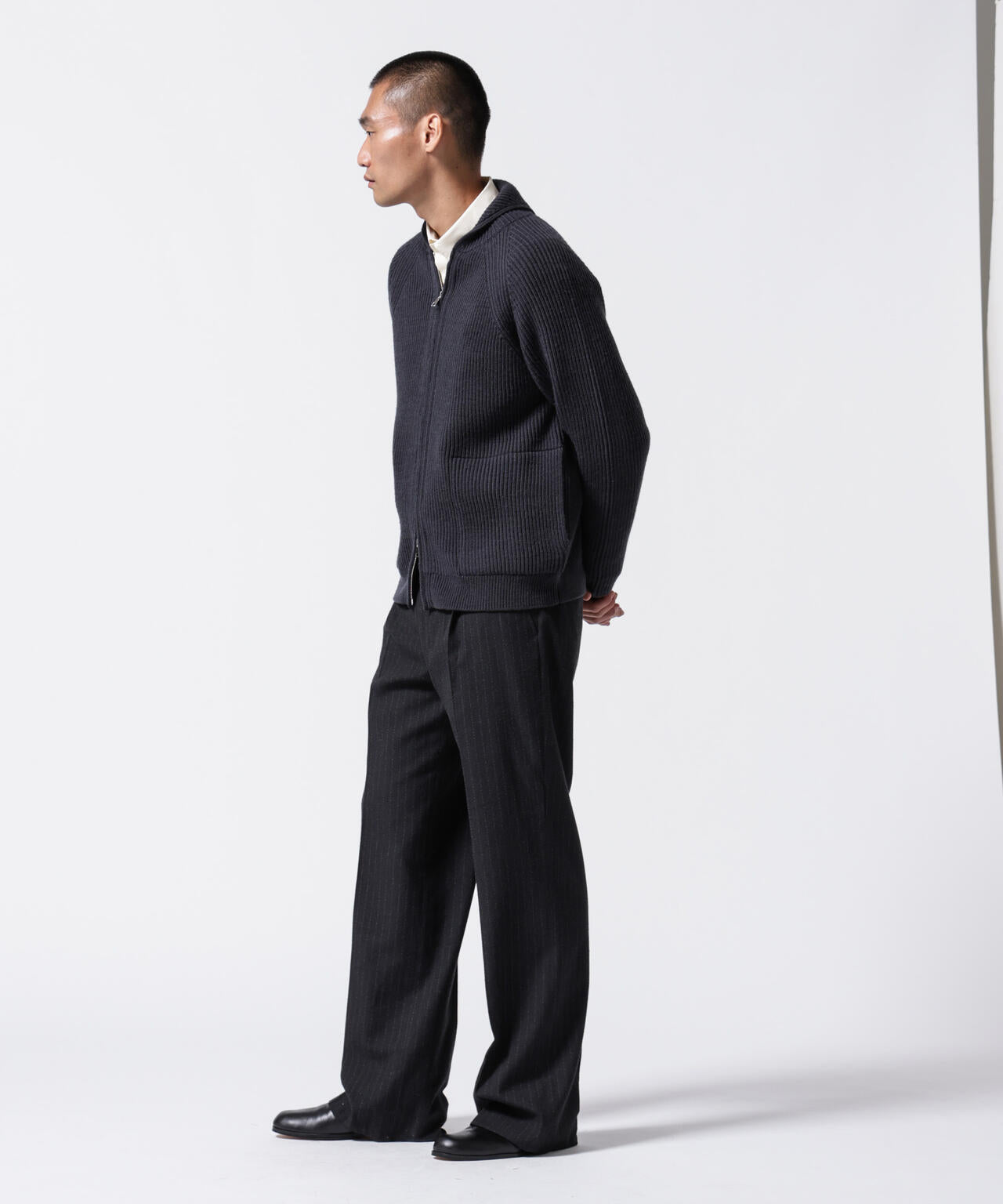 「ASSEMBLANC」フレンチウールスカーフカラージップニット 6684222233