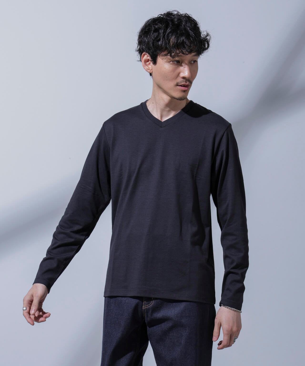 Anti Soaked(R) 汗染み防止 VネックTシャツ 6684223207