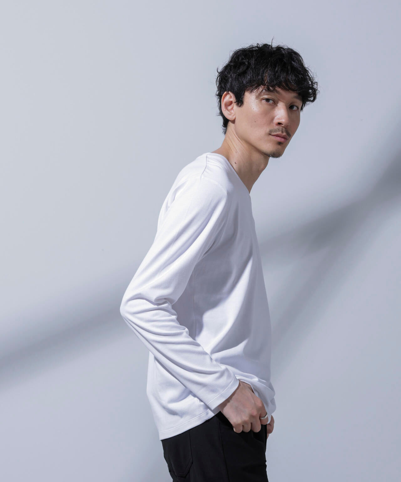 Anti Soaked(R) 汗染み防止 VネックTシャツ 6684223207
