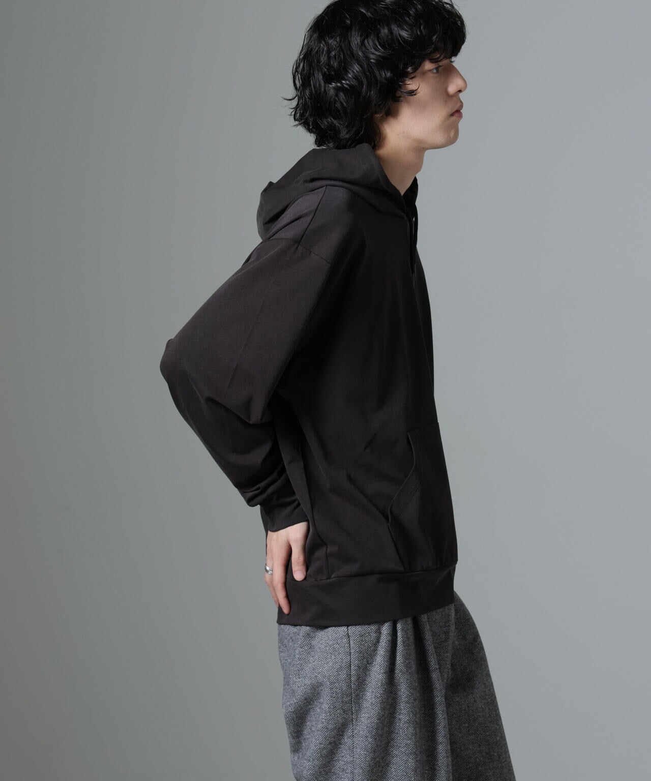 ヌバックライクスムースプルオーバーパーカー 6684223231