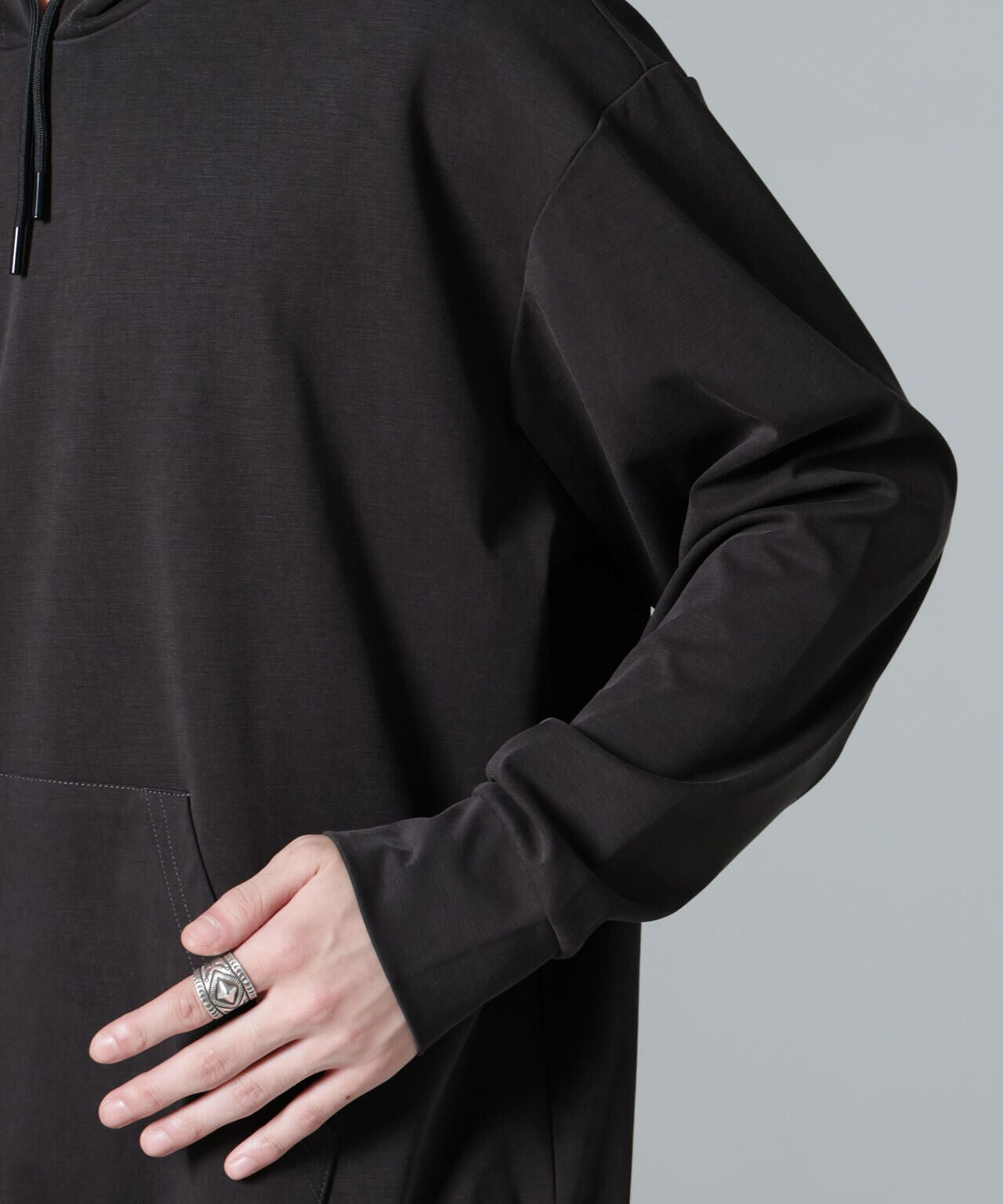 ヌバックライクスムースプルオーバーパーカー 6684223231