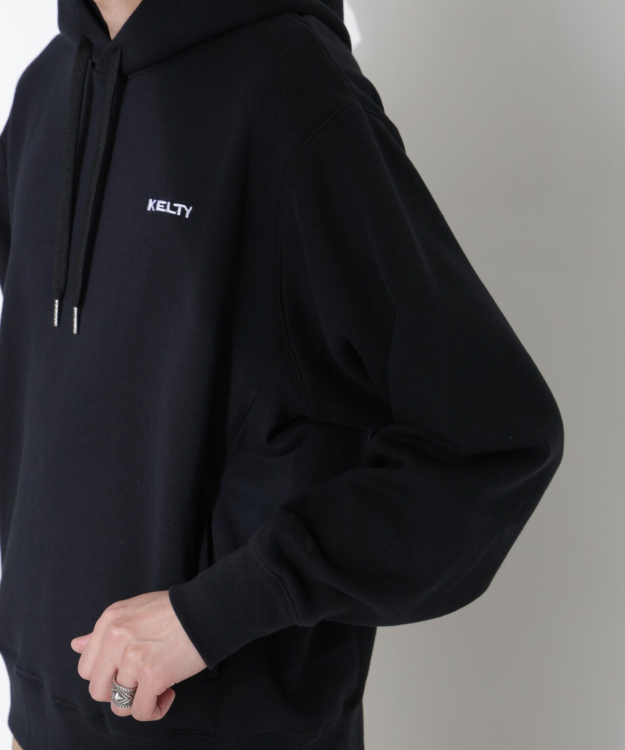 「KELTY×NANO universe」ミニロゴスウェットパーカー 6684223246