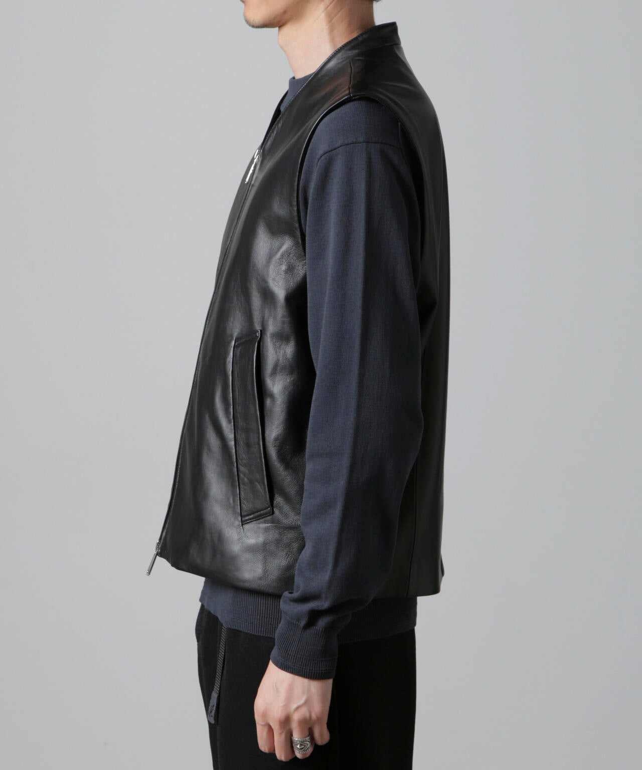 Lamb nappa ジップレザージレ 6684225202