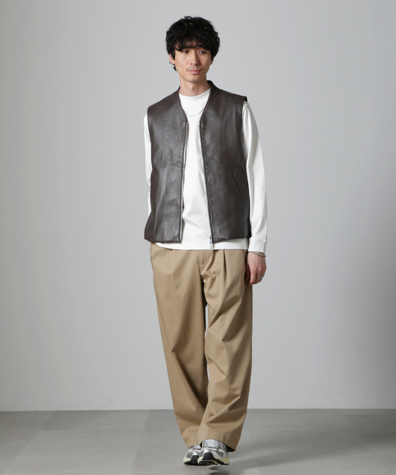 Lamb nappa ジップレザージレ 6684225202