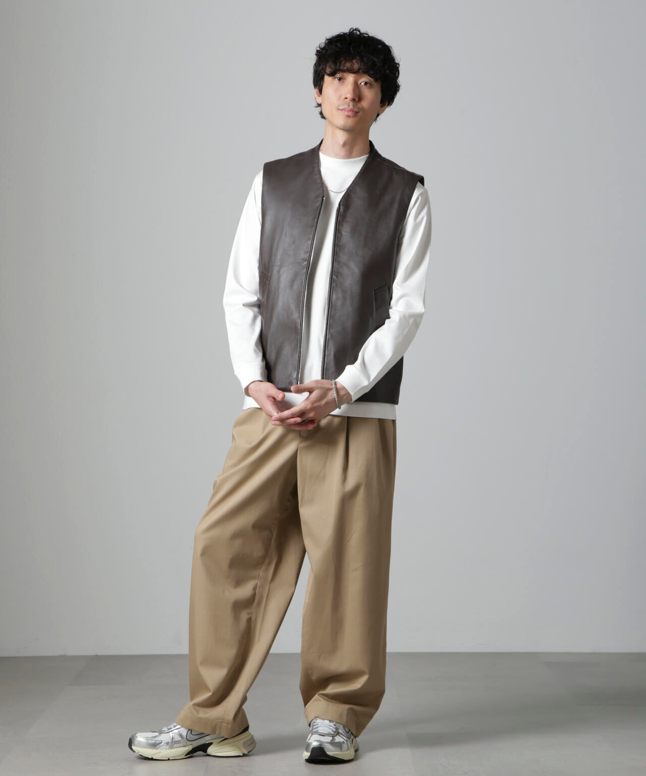 Lamb nappa ジップレザージレ 6684225202