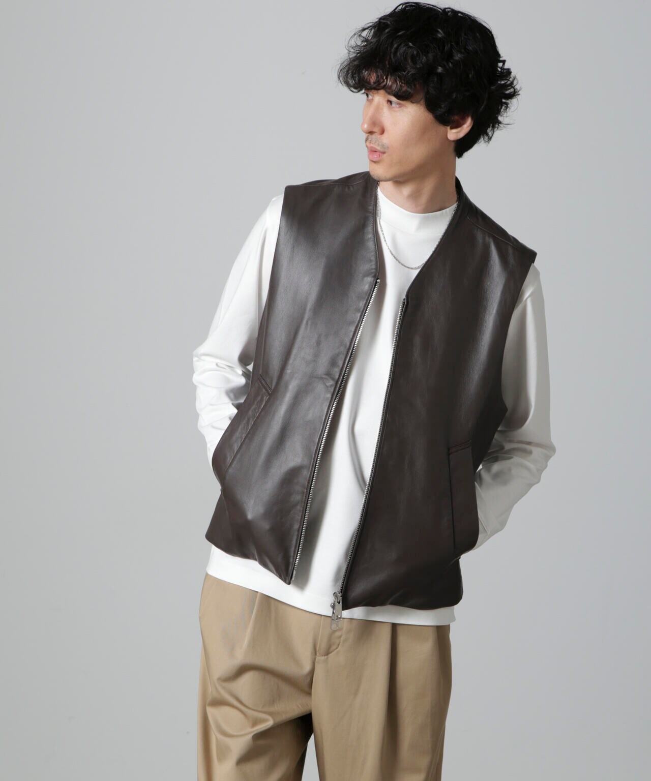 Lamb nappa ジップレザージレ 6684225202