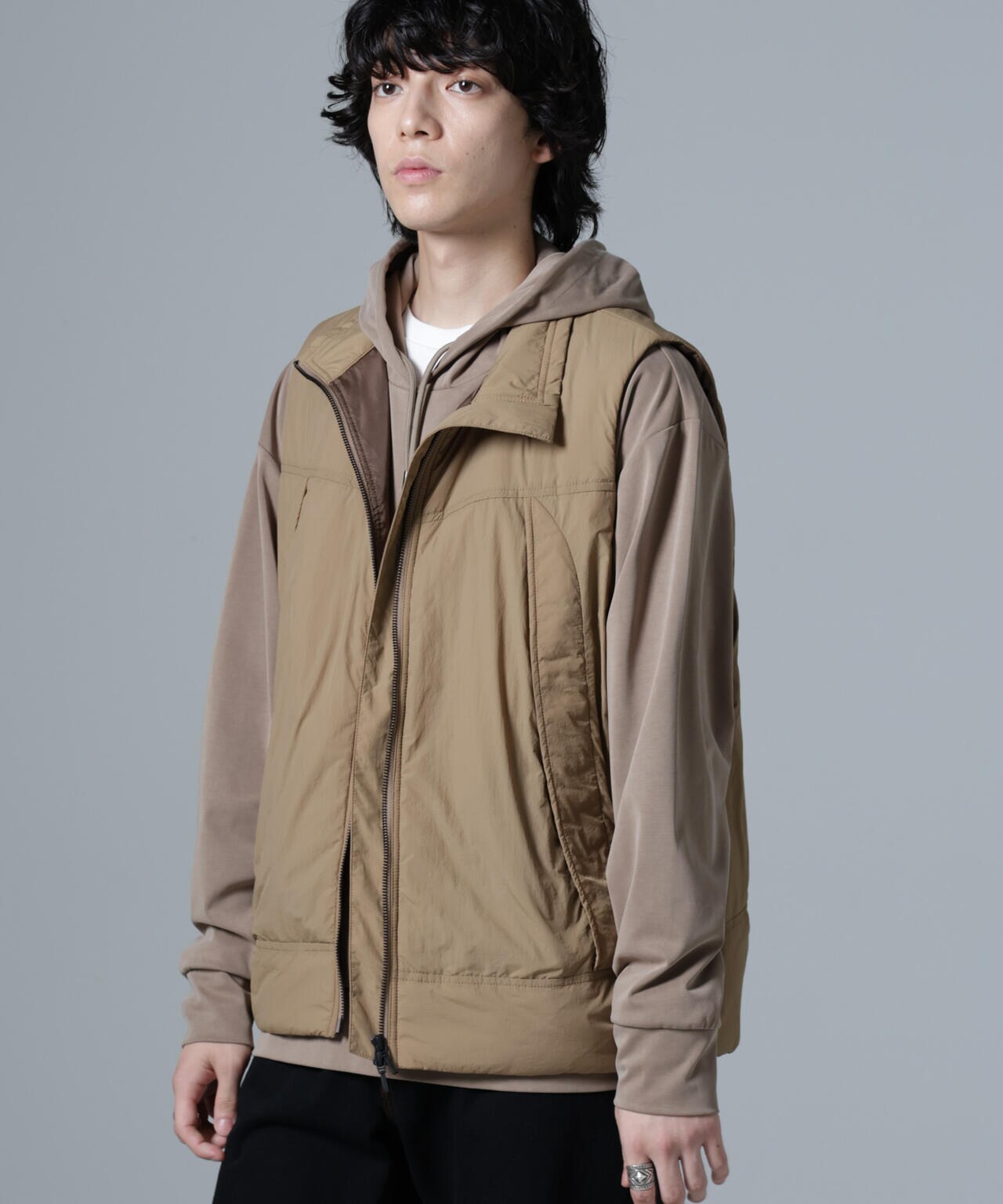 ライトパデッドベスト 6684225206