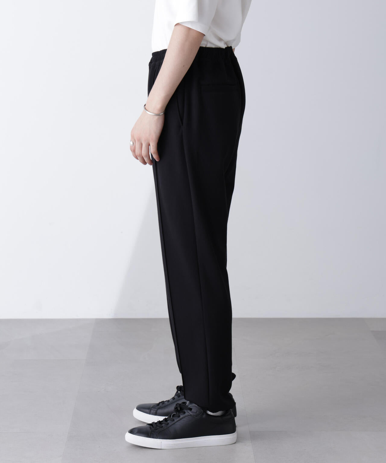 「モダンコンフォートシリーズ」スリムイージーピンタックパンツ 6684227209