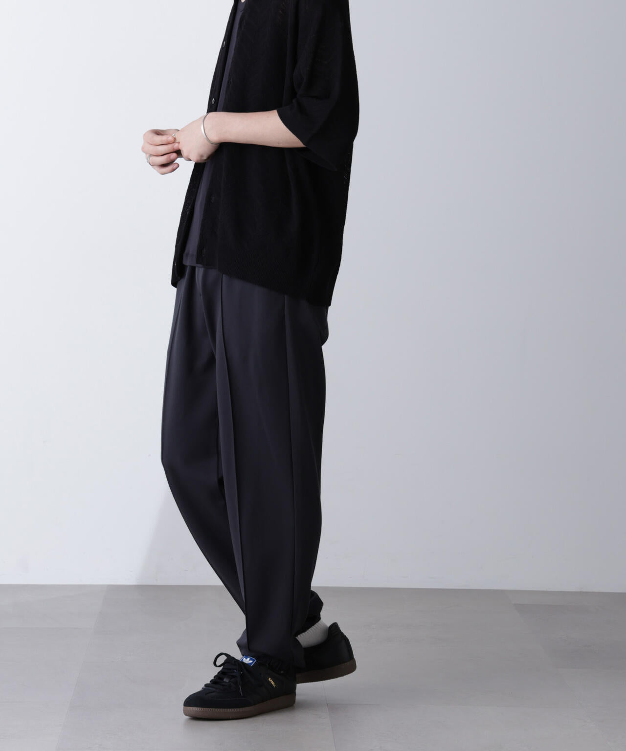 「モダンコンフォートシリーズ」スリムイージーピンタックパンツ 6684227209