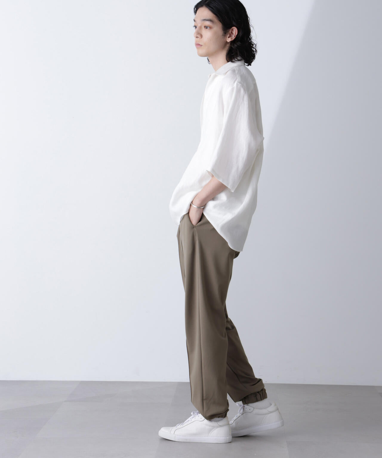 「モダンコンフォートシリーズ」スリムイージーピンタックパンツ 6684227209