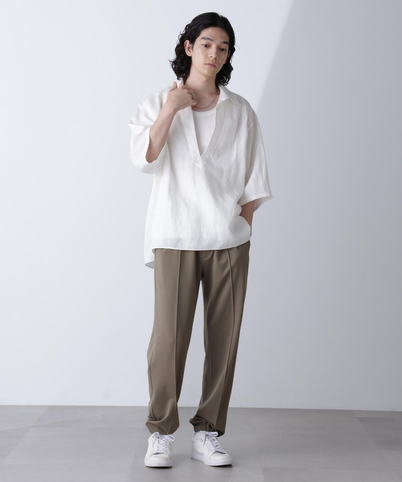 「モダンコンフォートシリーズ」スリムイージーピンタックパンツ 6684227209