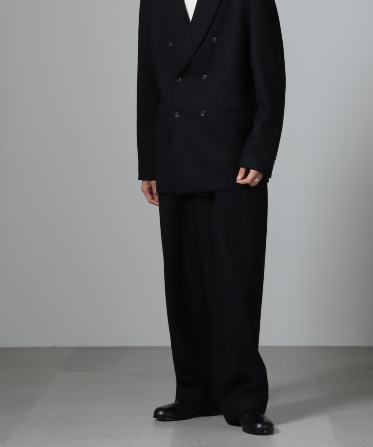 「100%ウール」2タックワイドパンツ 6684227233