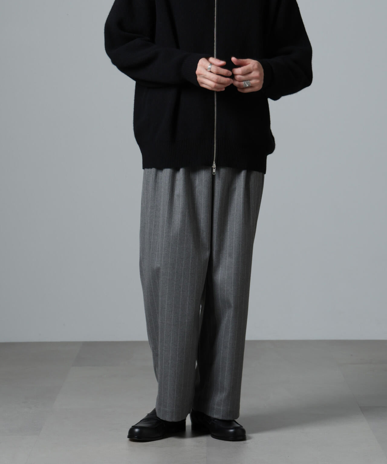 「大人のワイドパンツ」ピンストライプフランネル2タックワイドトラウザーズ(セットアップ可) 6684227242