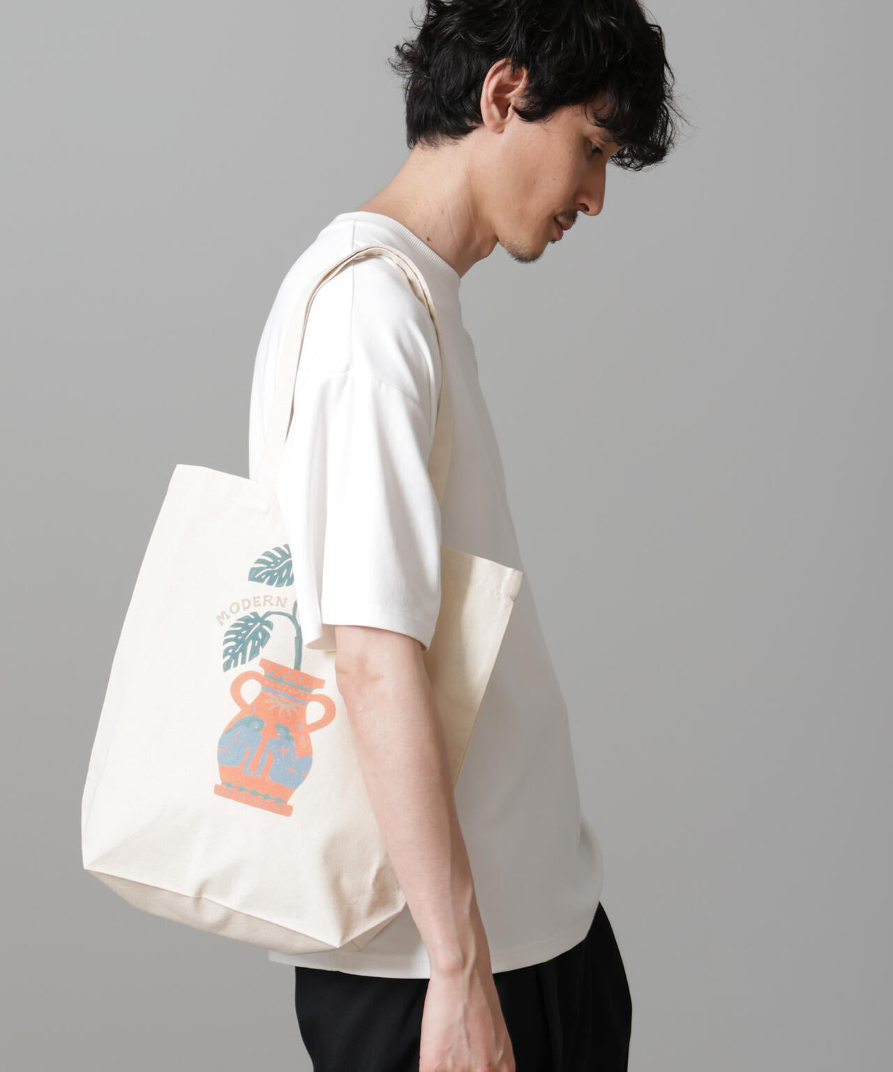 「Toyameg」modern academic "POTTERY"トートバッグ 6684232203