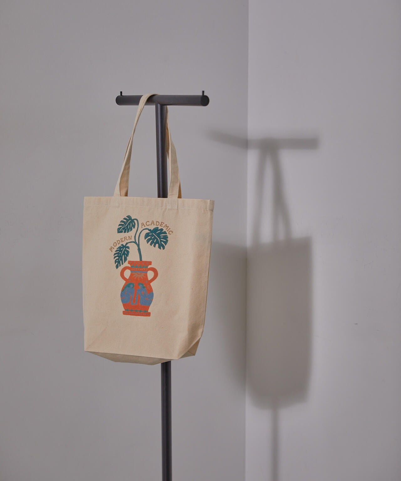 「Toyameg」modern academic "POTTERY"トートバッグ 6684232203