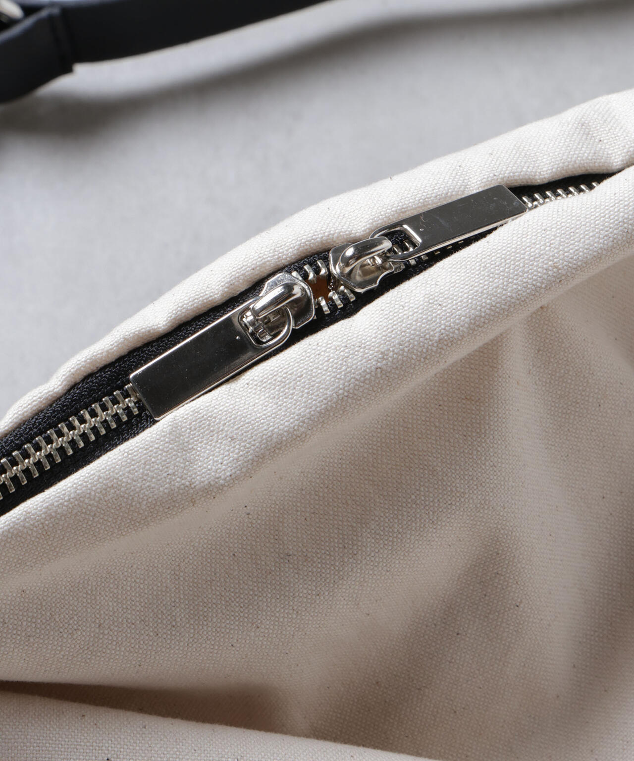 「tagAlong」butterfly canvas logo M 6684232210