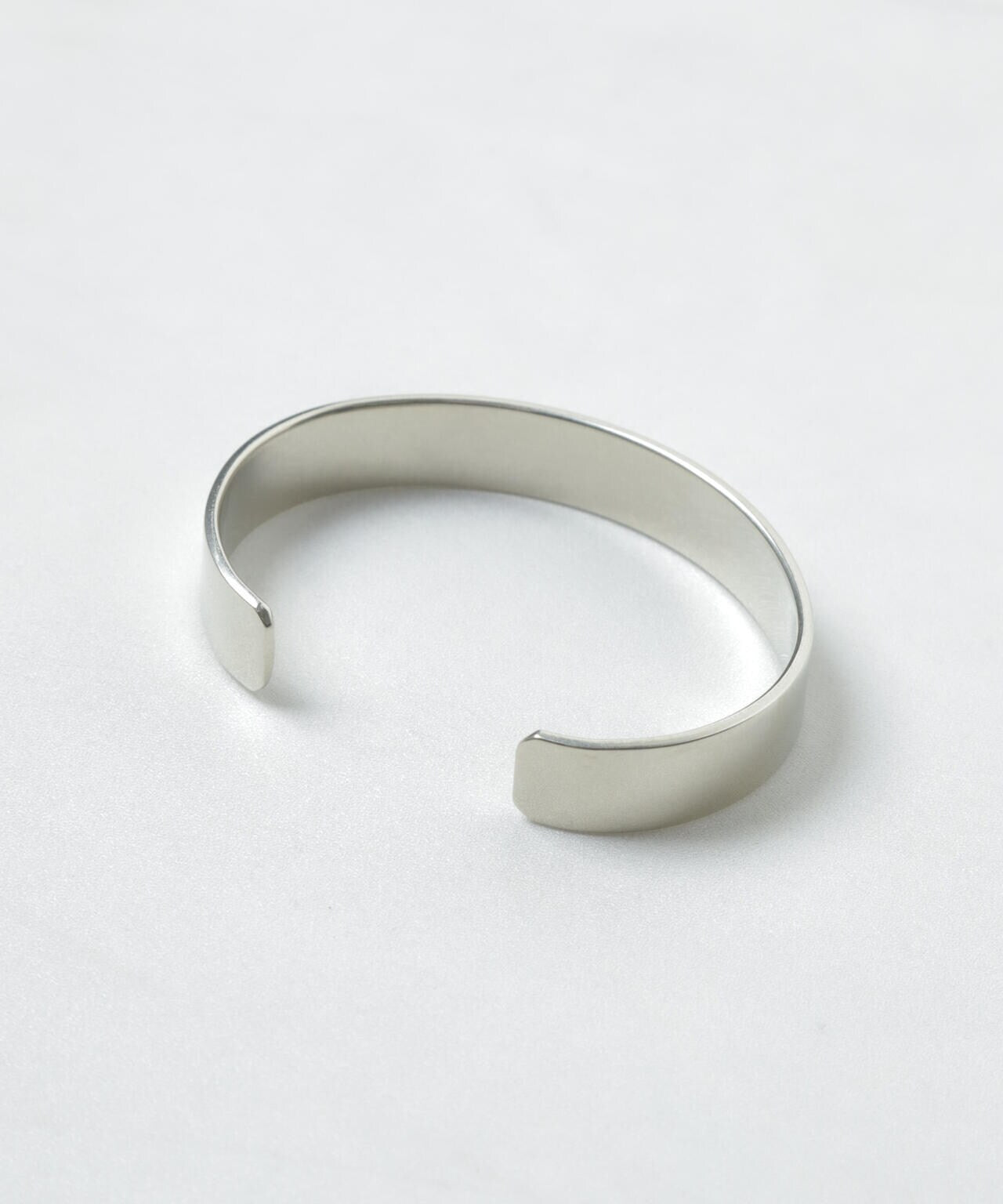 「NU jewelry」ジャーマンシルバーナローバングル 6684248201